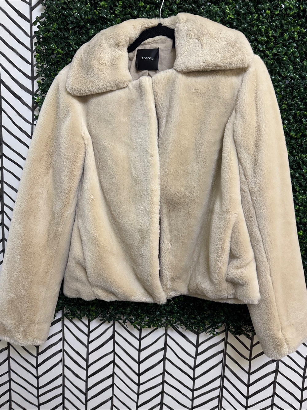 Theory Cream Teddy Faux-Fur Jacket